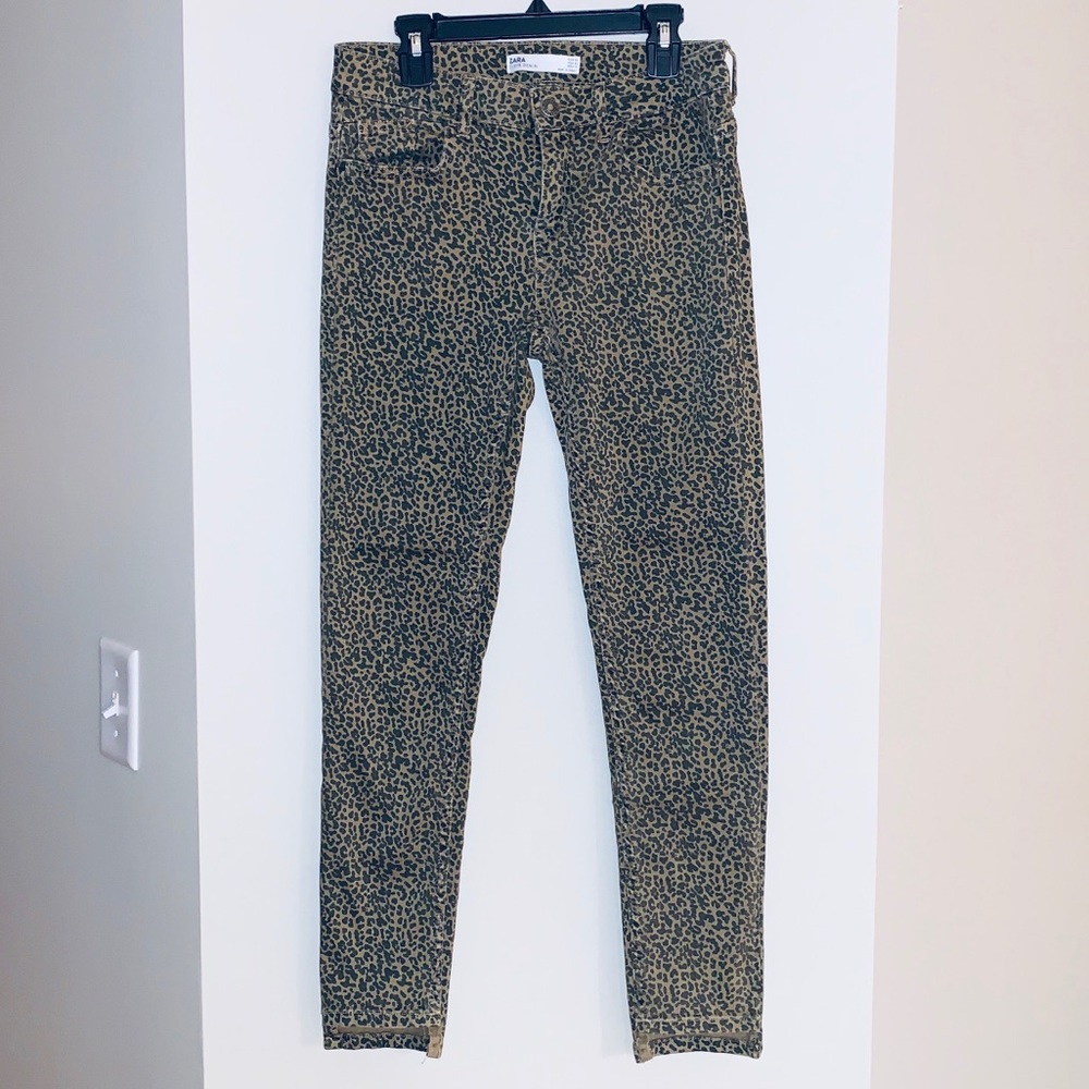 ZARA Leopard print cropped skinny Pants NWOT